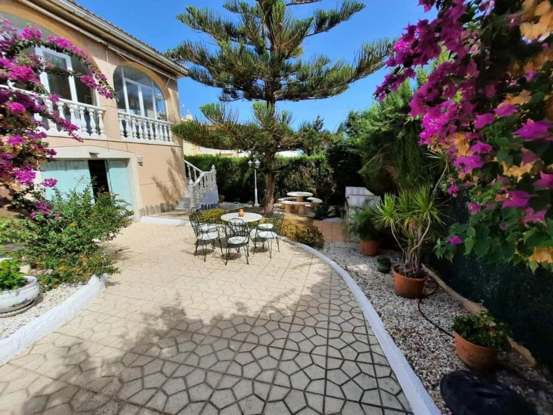 Quaint Ground Floor Apartment With Pool Lb1 Торевьиа Экстерьер фото